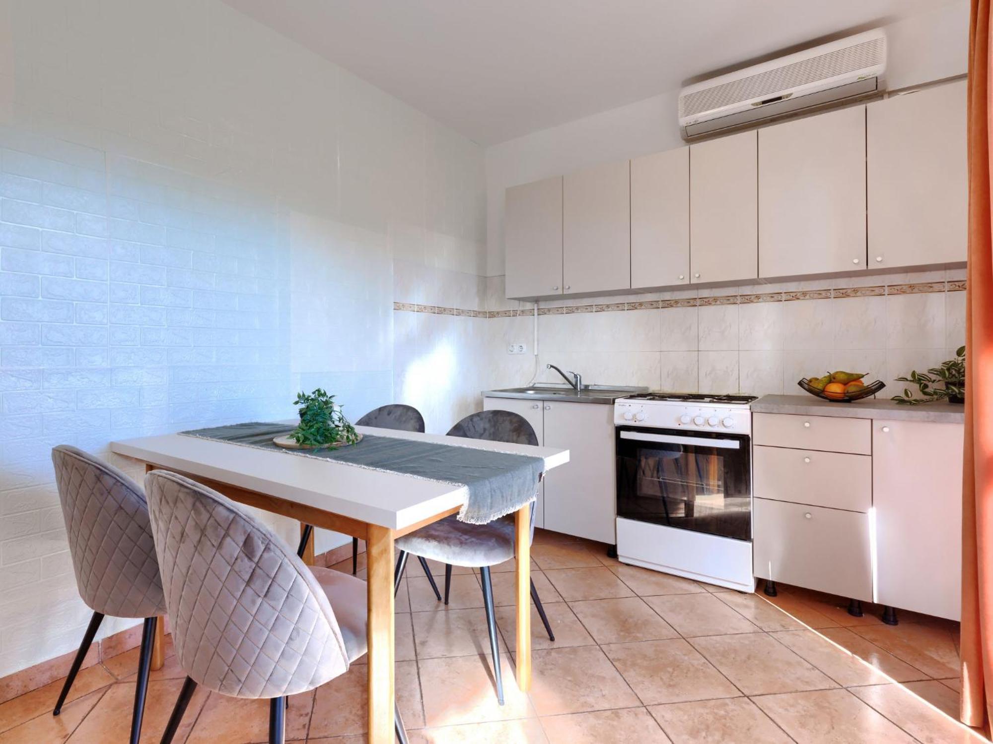 Apartment Gordana-1 By Interhome Лабин Екстериор снимка